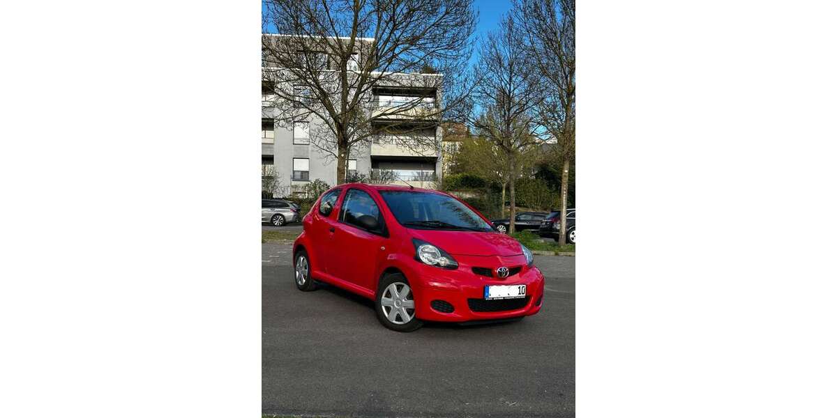 Toyota Aygo 76.985 km 3.099 &euro; Wiesbaden 65189