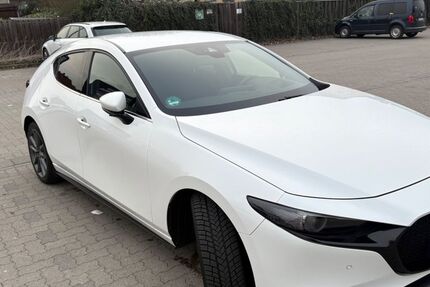 Mazda 3 94.100 km 15.250 &euro; Braunschweig 38120