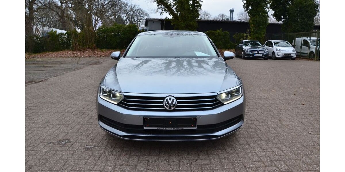 VW Passat 173.500 km 9.500 &euro; Oldenburg 26125