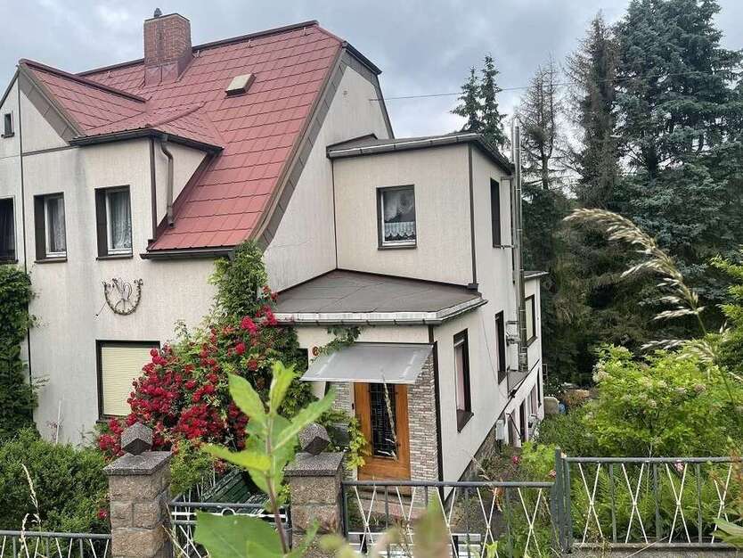 Haus zum Kaufen in Aue-Bad Schlema 79.000 € 99 m²
