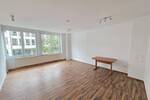 m3444 Frisch renovierte 3-4-Zimmer-Wohnung mit Einbauküche und barrierefreien Zugang im Herzen der Stadt für Mieter ab 50