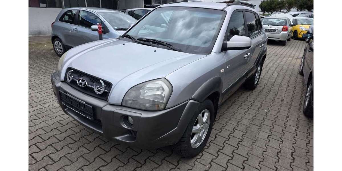 Hyundai TUCSON 209.000 km 1.800 &euro; Baindt 88255