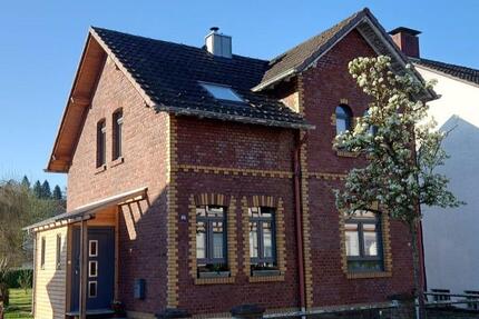 Haus Eitorf - 4 Zimmer, 98 m&sup2;, 335.000&euro; | Angebot:26718342