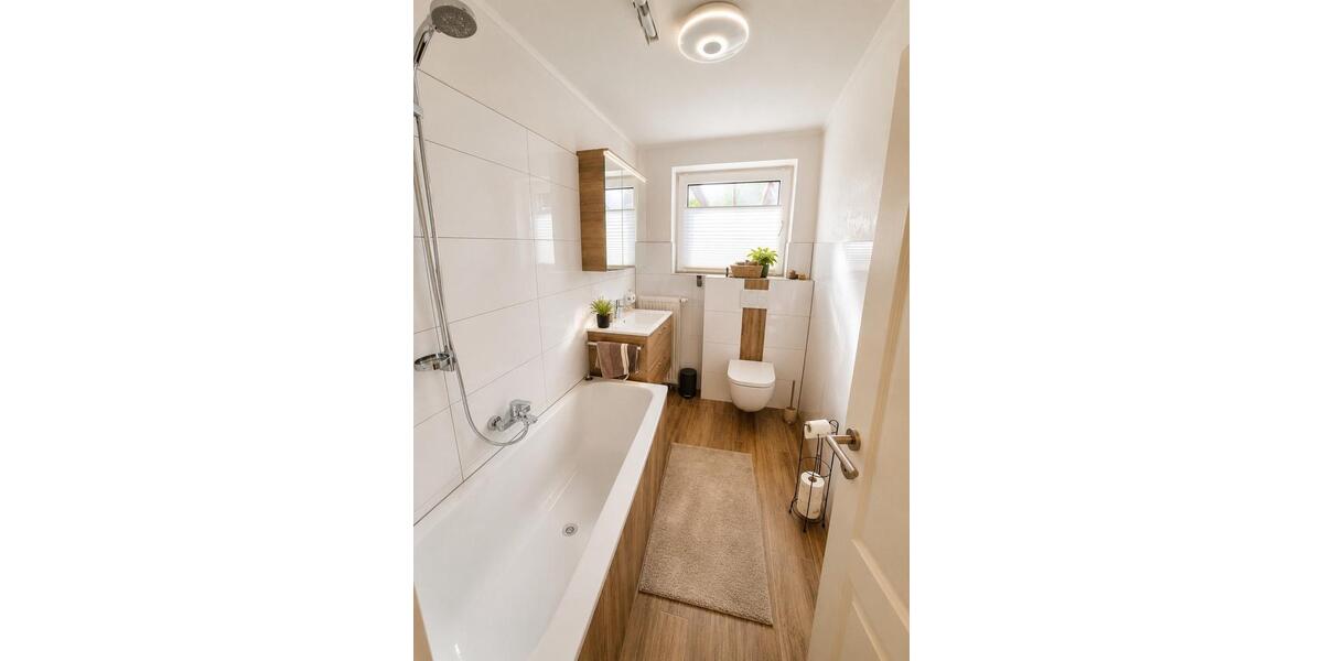 Einfamilienhaus Reinfeld (Holstein) - 7.5 Zimmer, 245 m&sup2;, 549.000&euro; | Angebot:26864435