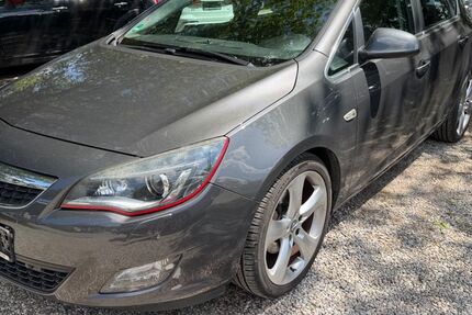 Opel Astra 190.643 km 2.999 &euro; München 81929