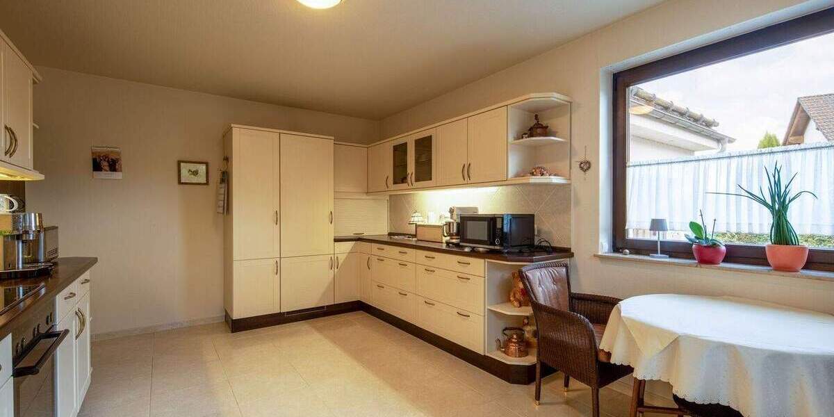 Einfamilienhaus Schmallenberg - 6 Zimmer, 208 m&sup2;, 425.000&euro; | Angebot:25800584