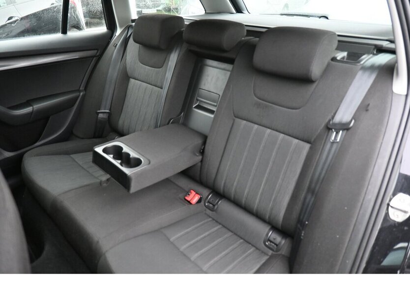 Octavia 1.5 TSI Combi *Style* Navi LED DAB 17Alu