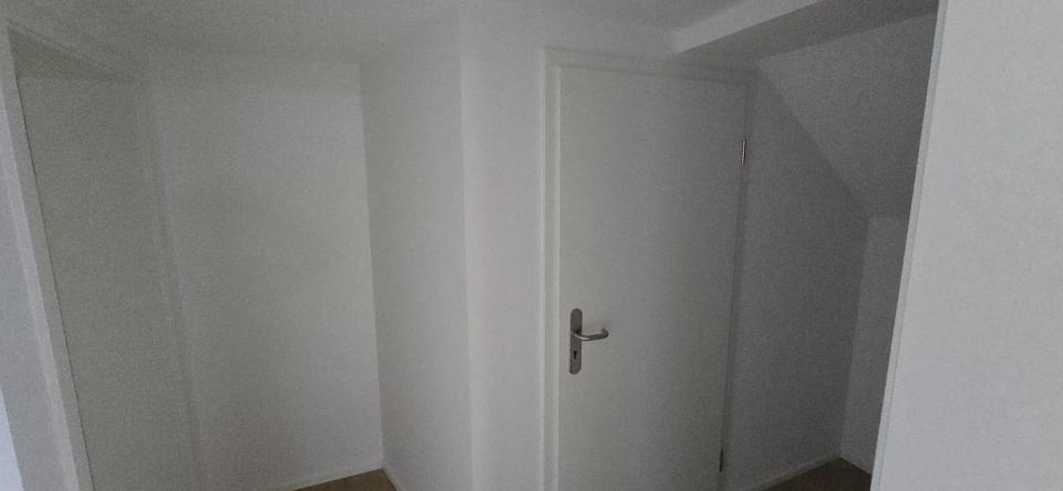 NEU sanierte 3-Raum Wohnung mit neuer Einbauküche im Stadtzentrum von Treuen 3 zimmer