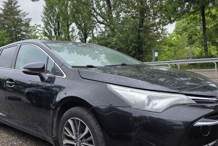 Toyota Avensis 224.000 km 4.980 &euro; Frankfurt am Main 60486