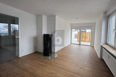 SUBSTANZSTARKES INVESTMENT MIT RENDITEPERSPEKTIVE - Mehrfamilienhaus, Wohnhaus Lügde | Angebot:26109532