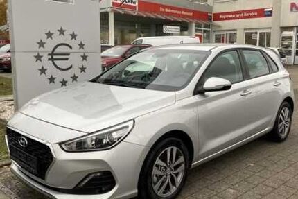 Hyundai i30 21.500 km 16.490 &euro; Karlsruhe 76187