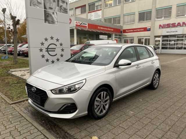Hyundai i30 21.500 km 16.490 &euro; Karlsruhe 76187