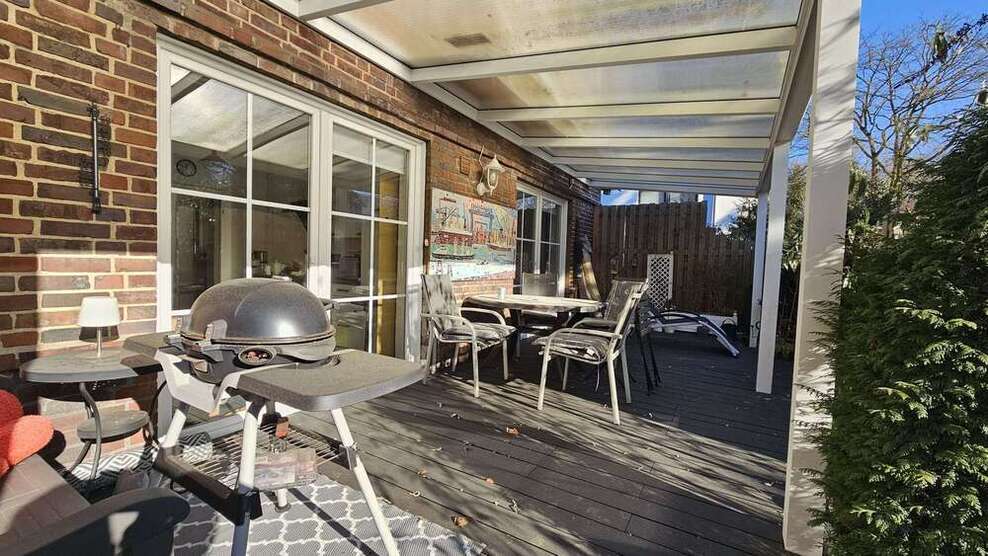 Haus zum Kaufen in Hamburg 1.190.000 € 242 m²
