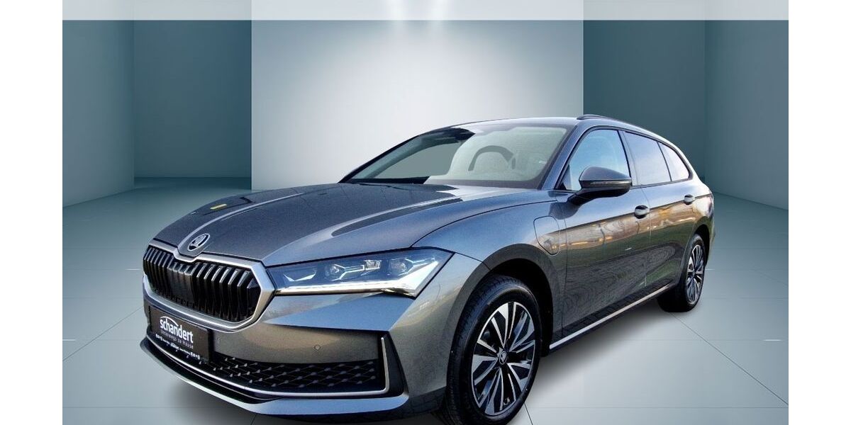 Skoda Superb 4.500 km 53.770 &euro; Dessau 06847