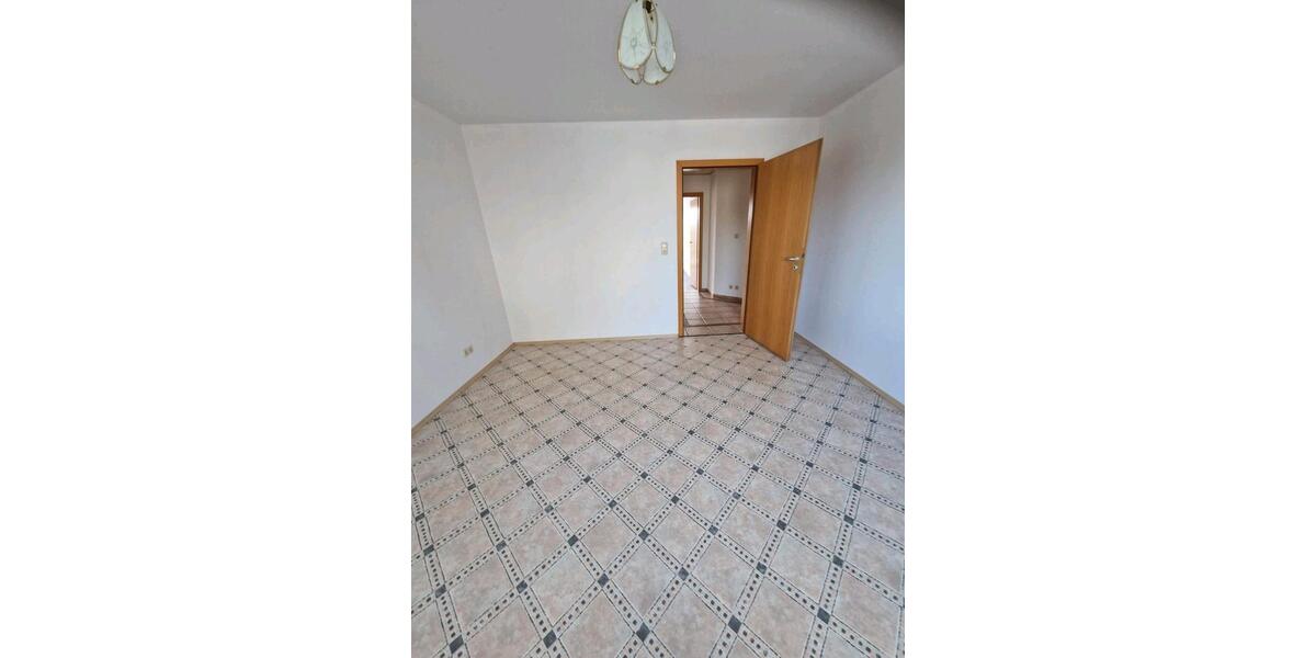 Etagenwohnung Sehnde - 3 Zimmer, 79 m&sup2;, 240.000&euro; | Angebot:27029103