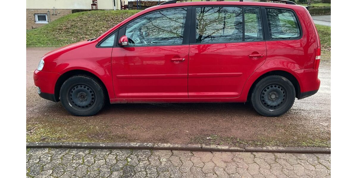 VW Touran 194.000 km 1.700 &euro; Nanzdietschweiler 66909