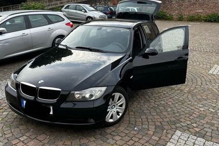 BMW 320 326.500 km 2.299 &euro; Bellheim 76756