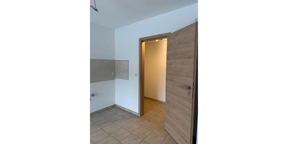 Einfamilienhaus Uersfeld - 5 Zimmer, 135 m&sup2;, 980&euro; | Angebot:24383990