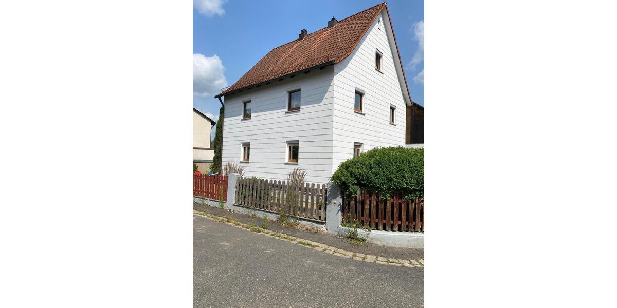 Mehrfamilienhaus, Wohnhaus Weiden in der Oberpfalz - 7 Zimmer, 154 m&sup2;, 1.600&euro; | Angebot:26377748