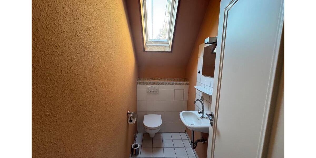 Dachgeschoßwohnung Ludwigshafen am Rhein Parkinsel - 3 Zimmer, 98 m&sup2;, 269.000&euro; | Angebot:26758770