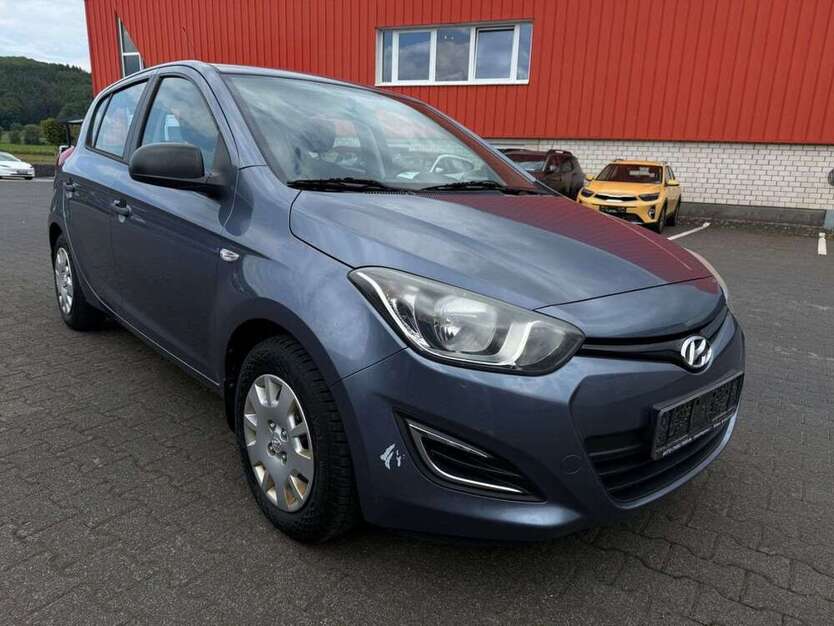i20