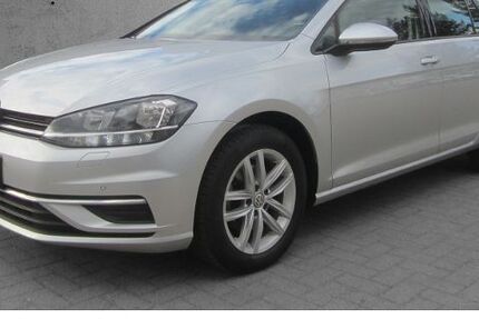 VW Golf 126.974 km 17.989 &euro; Cottbus 03044