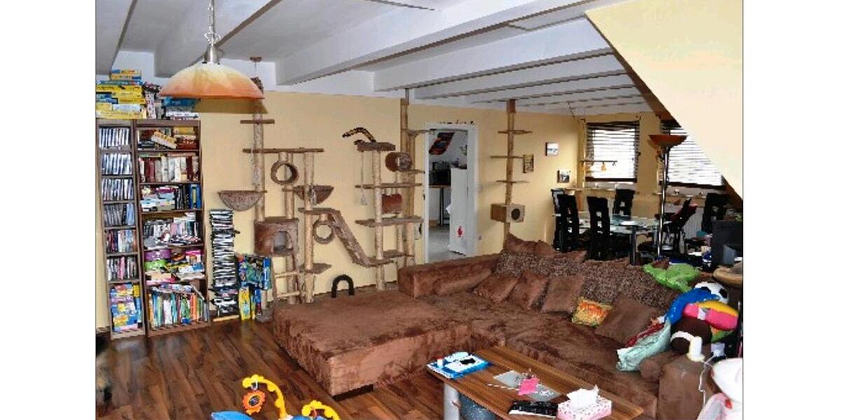 Wohnung zum Verkaufen - zentral + hell + großzügig 4 zimmer