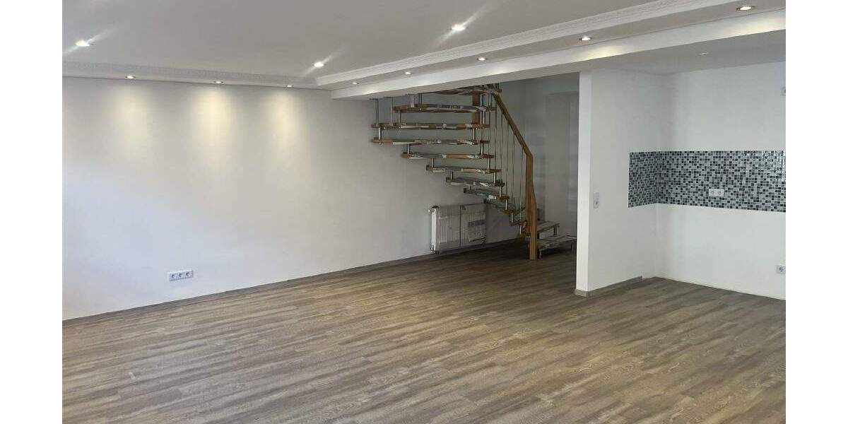 Mehrfamilienhaus, Wohnhaus Hardheim - 6 Zimmer, 180 m&sup2;, 385.000&euro; | Angebot:25229197