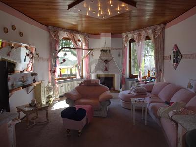 GROßZÜGIGES ZUHAUSE MIT EINLIEGERWOHNUNG - Zweifamilienhaus Kirchheim unter Teck | Angebot:25537497