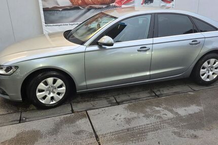 Audi A6 221.000 km 15.490 € München 81549