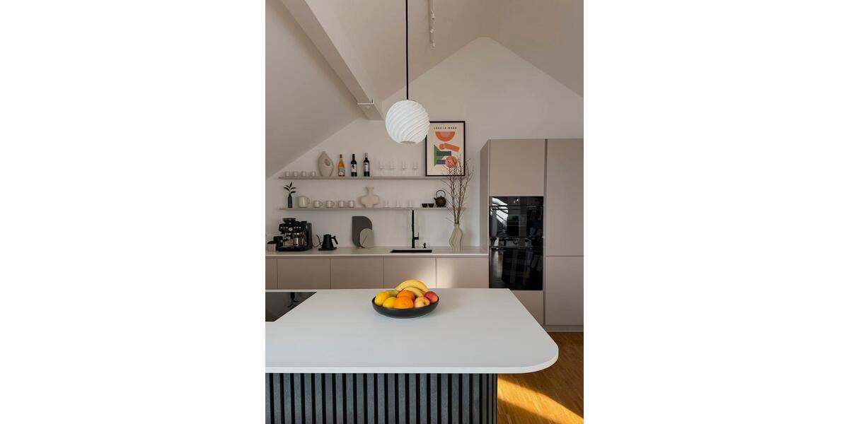 Wohnen auf Zeit Dresden Neustadt - 3.5 Zimmer, 130 m&sup2;, 2.250&euro; | Angebot:26556331