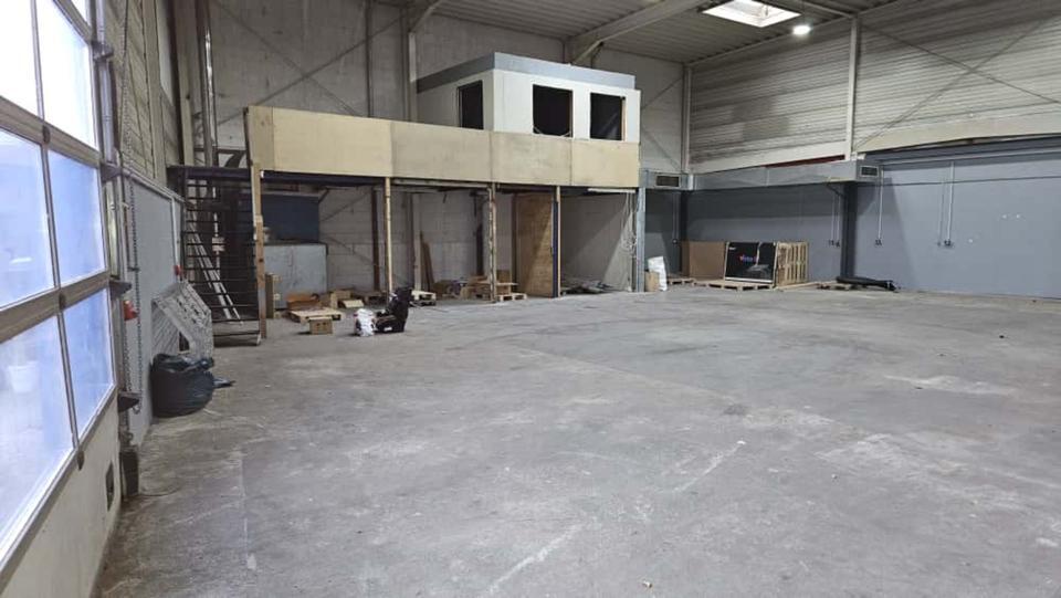 Werkstatt Lagerhalle in Wesel – Toplage neben Würth 350m2 zimmer