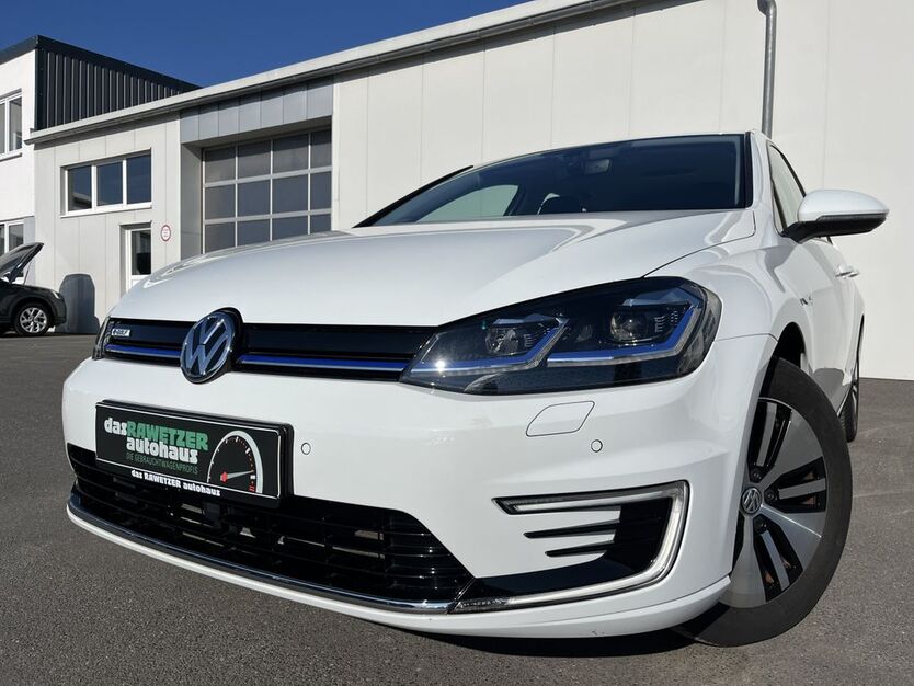 VW Golf 29.987 km 16.460 € Marktredwitz 95615