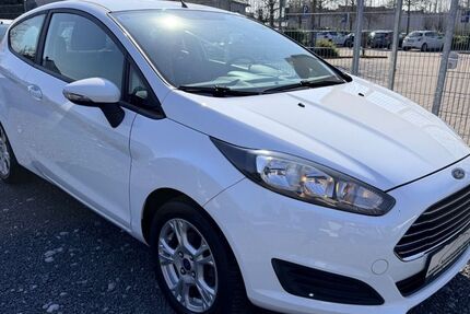 Ford Fiesta 84.000 km 5.890 &euro; Mönchengladbach 41063