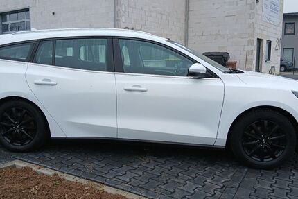 Ford Focus 86.420 km 15.680 € Ingelheim 55218