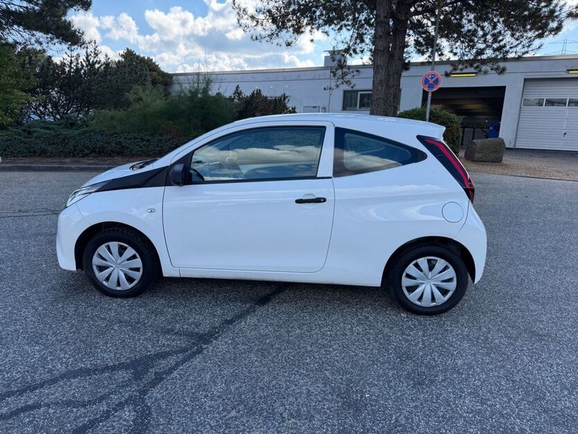 Toyota Aygo (X) 43.933 km 7.490 € Barsbüttel 22885