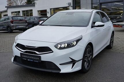 Kia ceed / Ceed 54.500 km 18.950 &euro; Cham 93413