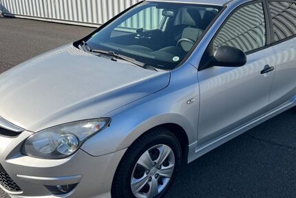 Hyundai i30 140.000 km 2.990 &euro; Berlin 12057