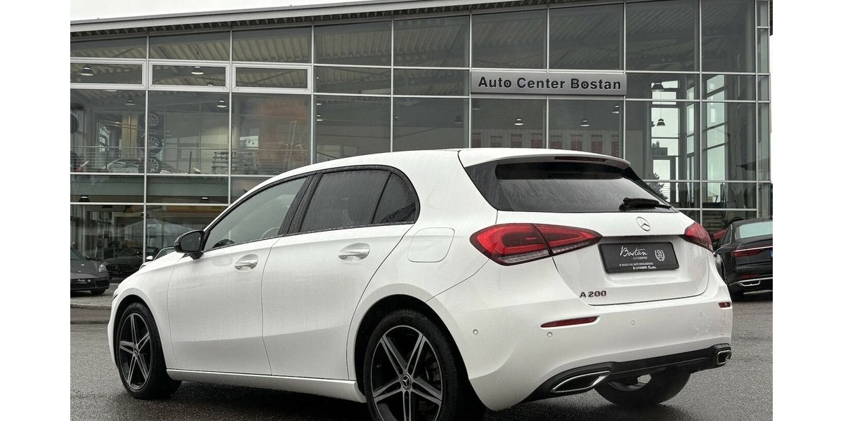 Mercedes-Benz A 200 KEYLESS/MULTIBEAM/PANO/KAMERA/AHK/1.HAND 61.992 km 25.900 &euro; Villingen-Schwenningen 78054