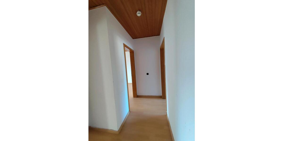 Etagenwohnung Meerbusch - 5 Zimmer, 130 m&sup2;, 1.850&euro; | Angebot:24983748