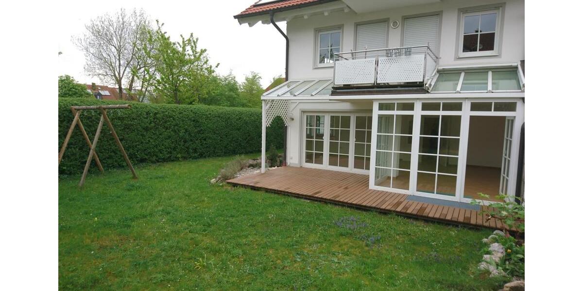 Schöne, helle Gartenwohnung mit Terrasse und Souterrain 3 zimmer