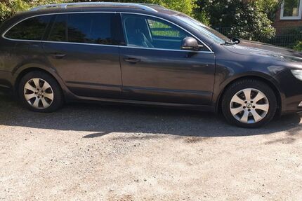 Skoda Superb 210.000 km 2.900 &euro; Neumünster 24536