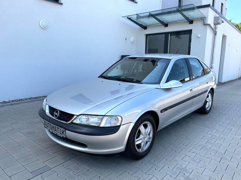 Opel Vectra 150.000 km 1.799 € Estenfeld 97230