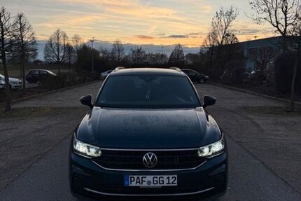 VW Tiguan 77.000 km 27.000 &euro; Manching 85077