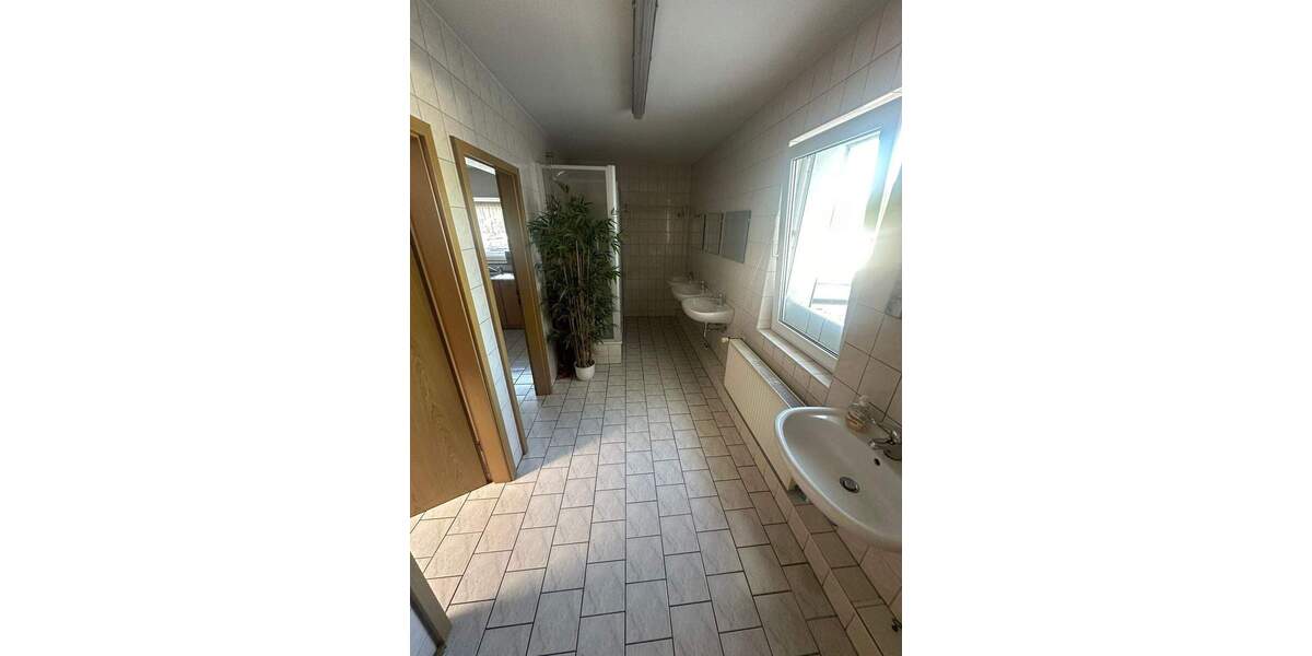 +++ Autohaus als GmbH zu verkaufen +++ zimmer