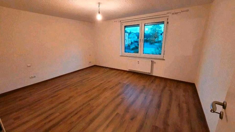 Etagenwohnung Hof Neuhof - 3 Zimmer, 75 m&sup2;, 610&euro; | Angebot:26340105