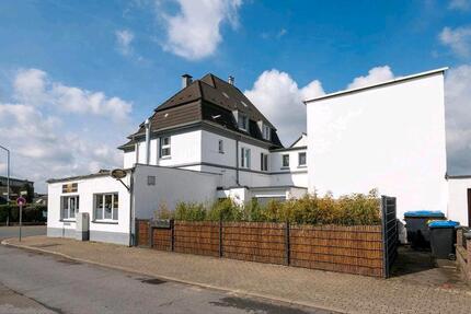 Haus Ratingen Tiefenbroich - 15 Zimmer, 434 m&sup2;, 972.000&euro; | Angebot:26196078