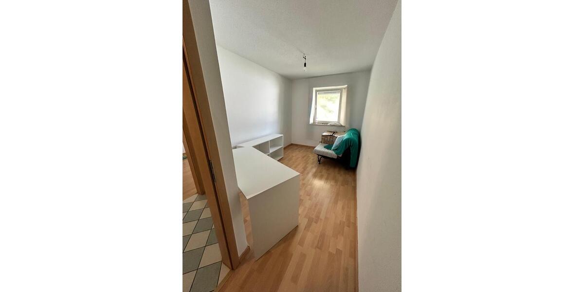 Etagenwohnung Tacherting - 4 Zimmer, 85 m&sup2;, 1.000&euro; | Angebot:26350699