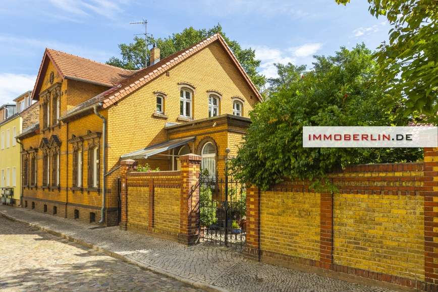 Einfamilienhaus Luckenwalde - 9 Zimmer, 267 m&sup2;, 595.000&euro; | Angebot:25453676