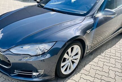 Tesla Model S 186.000 km 18.000 &euro; Geesthacht 21502